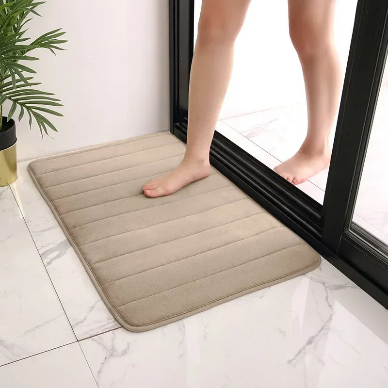 Premium Non-Slip Shower Rug with Super Absorbent Memory Foam for Home Décor